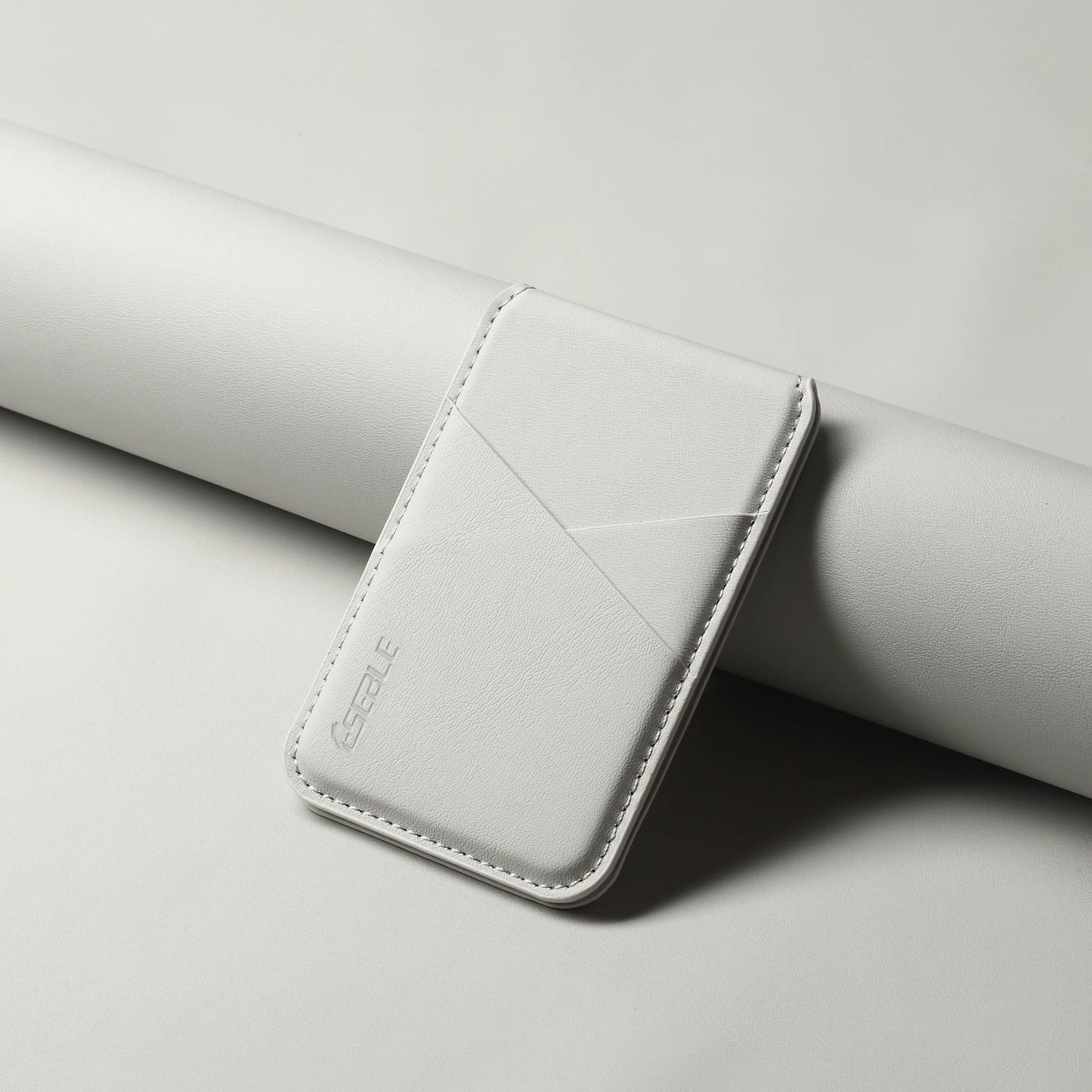 AUTH MagSafe Wallet Rolled Lean White